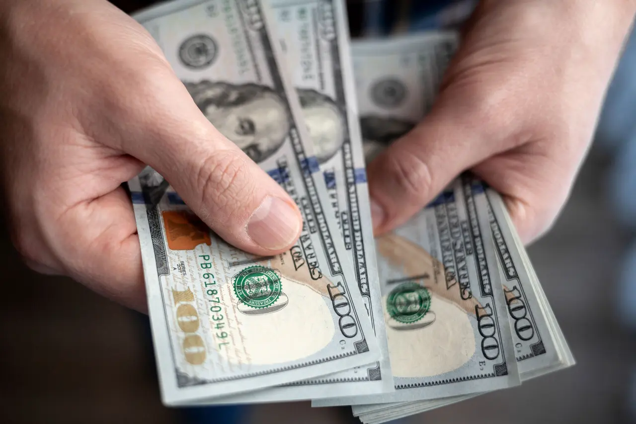 Commercial hard money loans and traditional loans