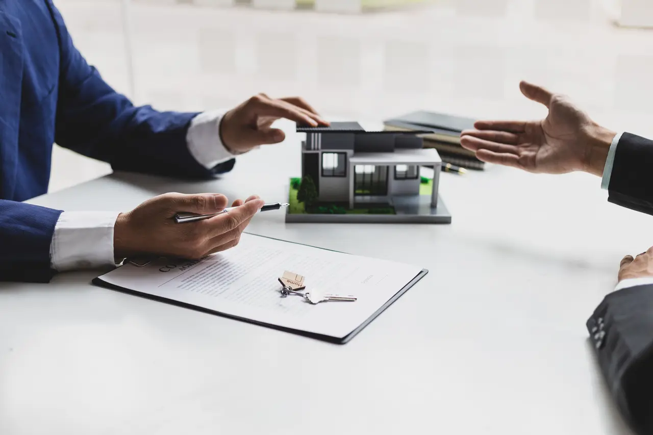 Understanding the Role of a Real Estate Consultant